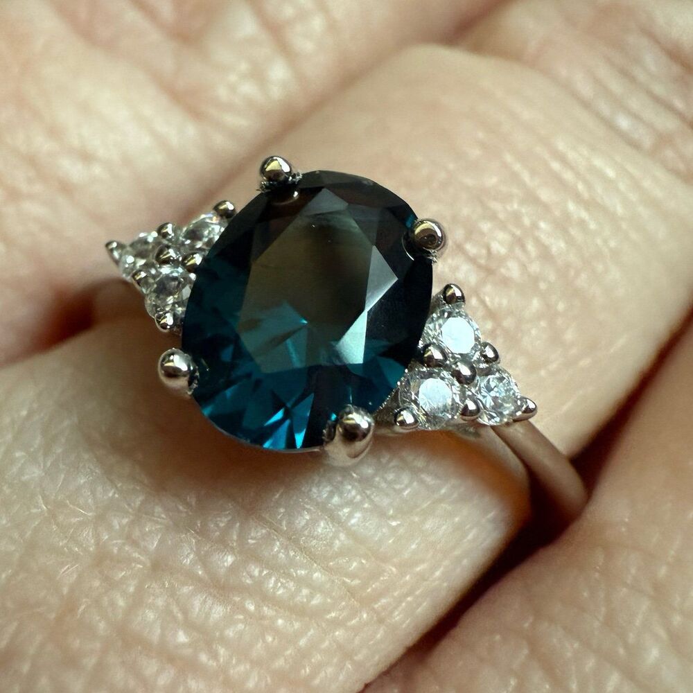 Sterling Silver London Blue Topaz Ring
